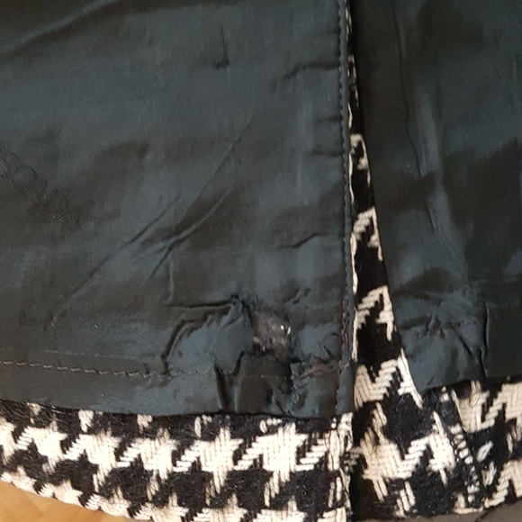 Authentic Escada black & white Skirt - Picture 4 of 7